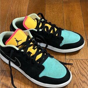 Nike Air Jordan 1 Low SE 'Aurora Green' CK3022-013 size youth 7